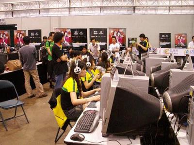 VPS时代 电竞产业与动漫游戏开发的融合与革新